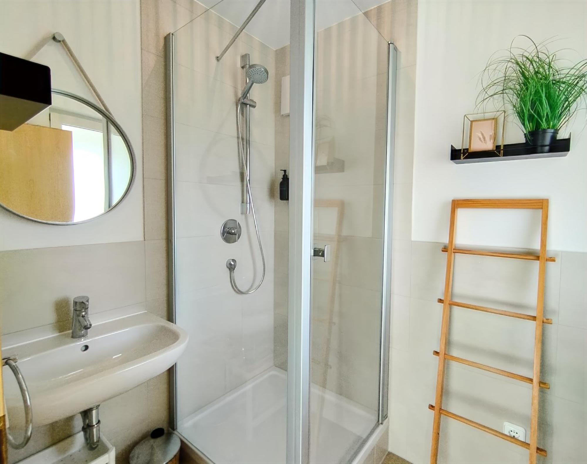 Seeblickapartment Fuer Bis Zu 12, Nuernberg & Schwabach In 30-35 Minuten Zu Erreichen, Sauna, Arbeitsplatz, Dachterrasse & Grill Spalt Exterior foto
